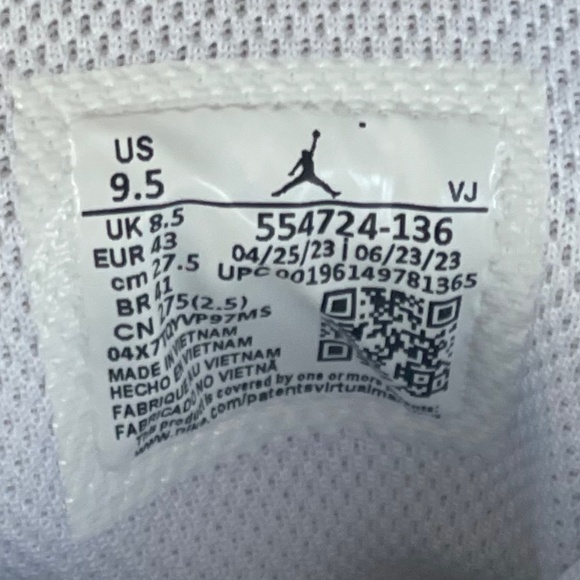 Unworn Nike Air Jordan 1 Mid Triple White US Men\'s 9.5 main image 8